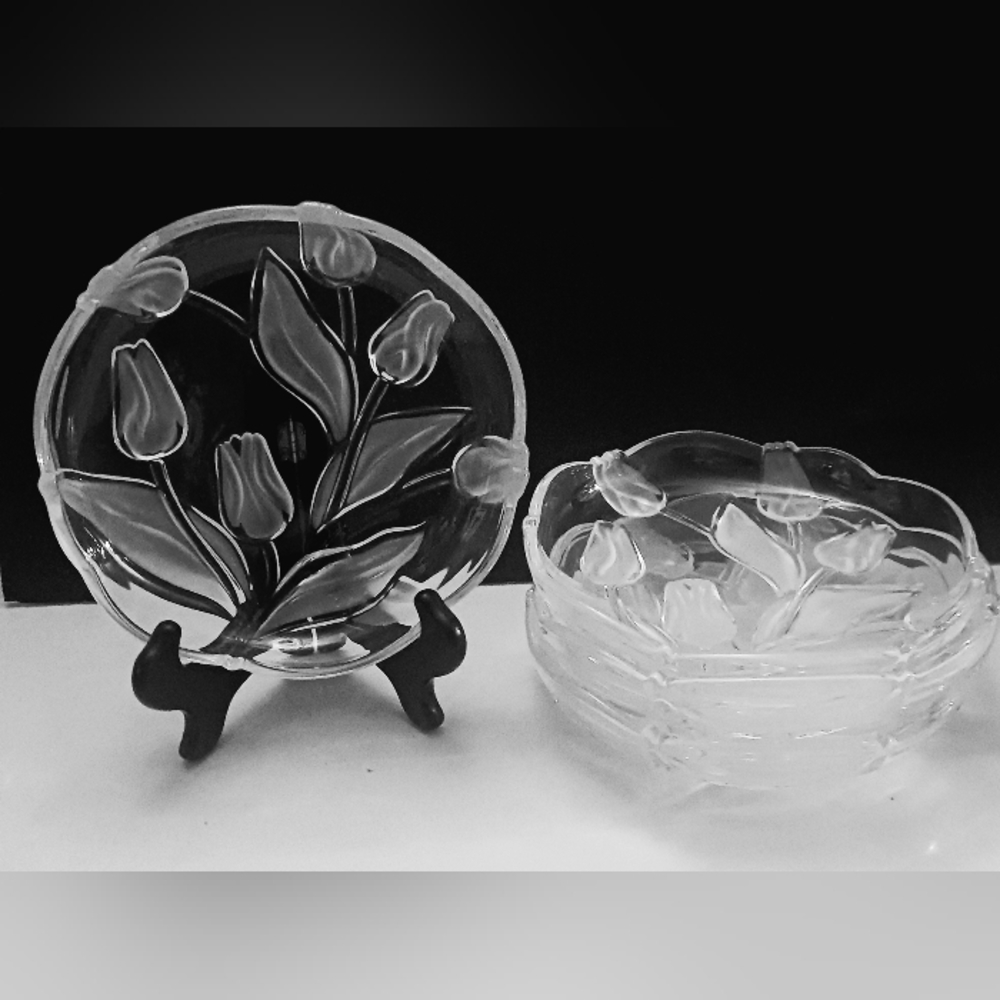 Mikasa Clear/Frosted Tulip Bowls - Set of 4